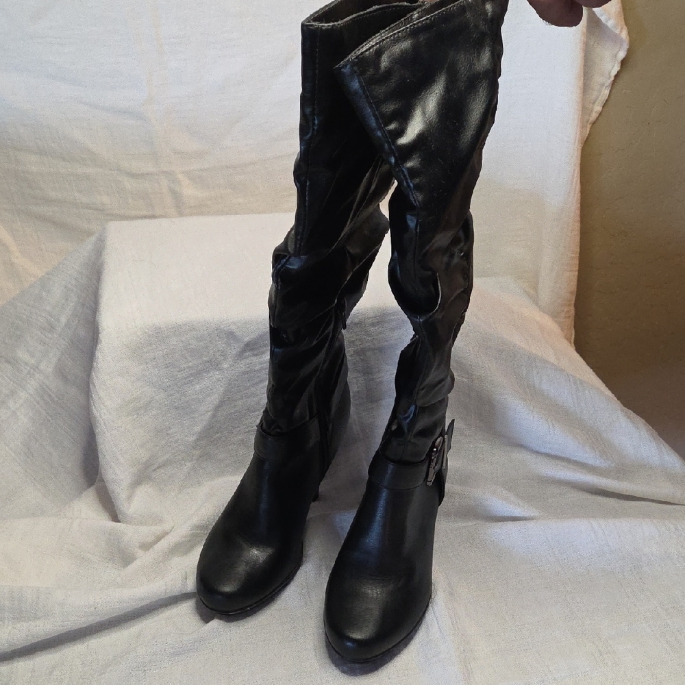 Authentic American Heritage NWT Black Heeled Boots